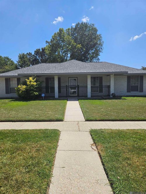 10352 Hillyard Ave, Baton Rouge, LA, 70809-3203 | Card Image