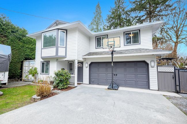 12343 Carlton Street, House other with 5 bedrooms, 3 bathrooms and 6 parking in Maple Ridge BC | Image 2