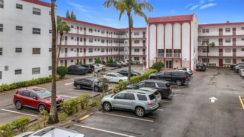 208-4270 Nw 40th St, Lauderdale Lakes, FL, 33319-4808 | Card Image