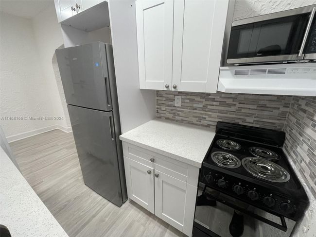 APT-9 - 935 Catalonia Ave, Condo with 1 bedrooms, 1 bathrooms and null parking in Coral Gables FL | Image 7