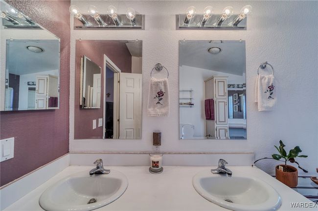 Master Bathroom | Image 34