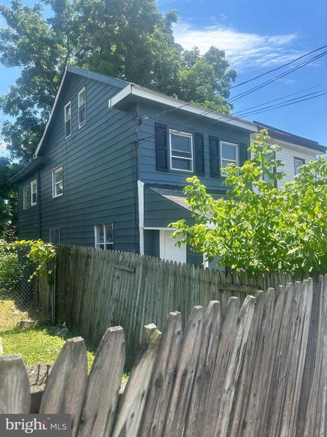 401 S 6 Th St, Home with 4 bedrooms, 1 bathrooms and null parking in DARBY PA | Image 49