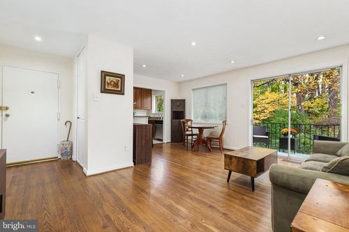 apt-203-10523 Montrose Ave, BETHESDA, MD, 20814-4126 | Card Image