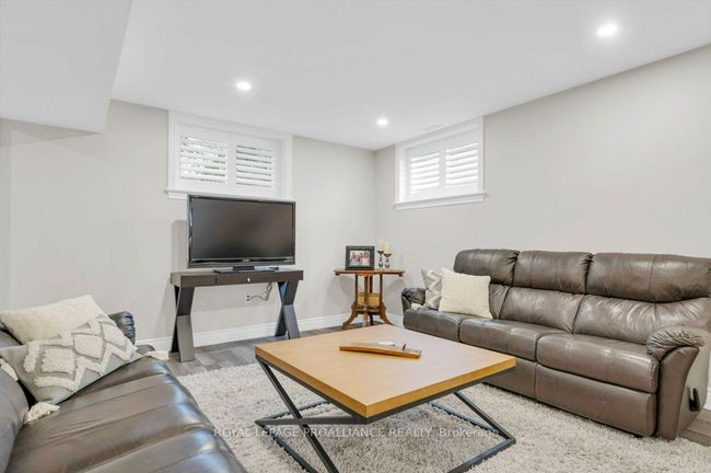 32 Aberdeen St, House other with 4 bedrooms, 3 bathrooms and 2 parking in Stirling ON | Image 35