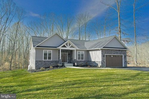 3905 Hatteras Ct, BUMPASS, VA, 23024-8910 | Card Image