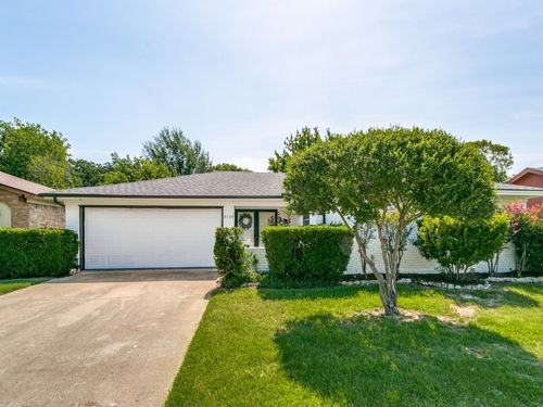 3120 Spring Grove Dr, Bedford, TX, 76021-4237 | Card Image