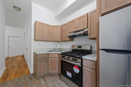 1587 Lincoln Pl, Brooklyn, NY, 11233-5013 | Card Image