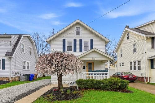 212 Marguerite Ave, Cuyahoga Falls, OH, 44221-1806 | Card Image