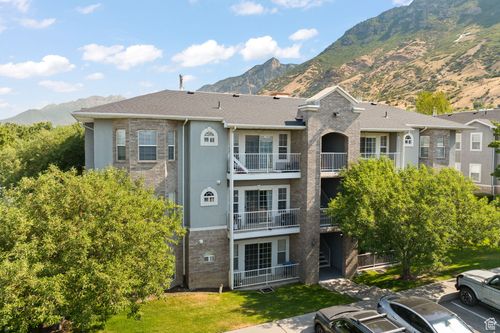 unit-322-392 Seven Peaks Blvd, Provo, UT, 84606-7644 | Card Image
