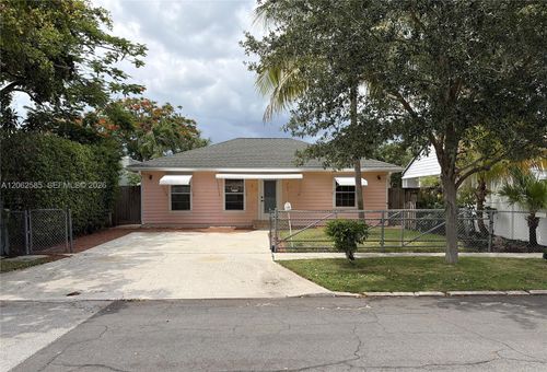 723 Valley Forge Rd, West Palm Beach, FL, 33405-3933 | Card Image
