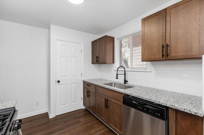 Kitchen | Image 7