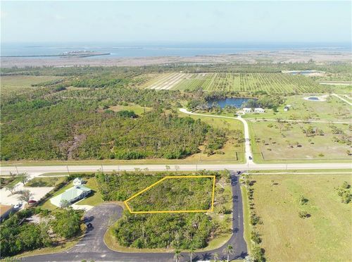 3690 Chickadee Ct, Saint James City, FL, 33956-2365 | Card Image