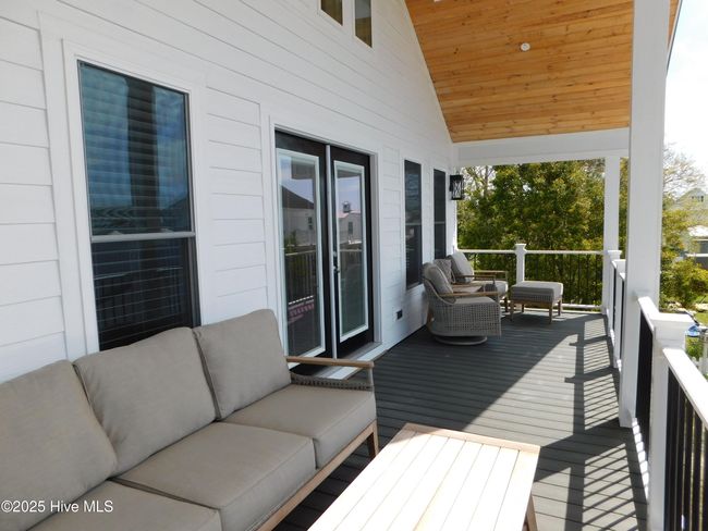 B - 1527 Front St, Condo with 2 bedrooms, 2 bathrooms and null parking in Beaufort NC | Image 12