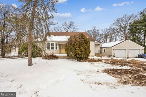 28 13th Street, BURLINGTON, NJ, 08016 | Card Image