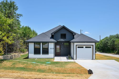 2623 Creekview Dr, Granbury, TX, 76048-5733 | Card Image