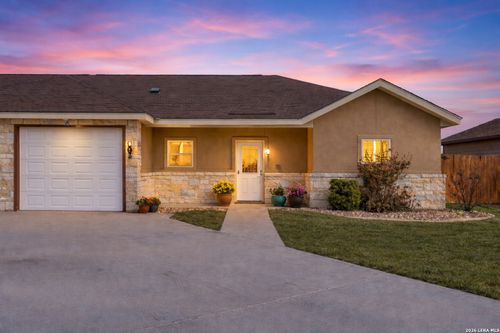 1b-118 Navarro Xing, Seguin, TX, 78155-3016 | Card Image