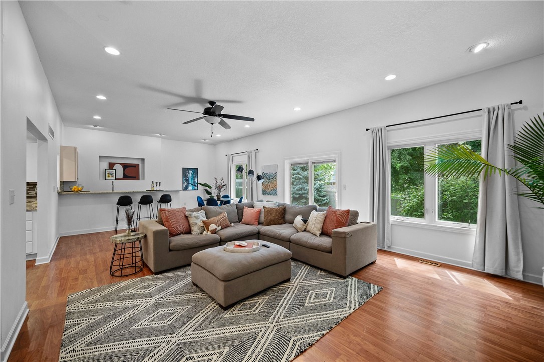 50th Pl, West Des Moines, IA 50265