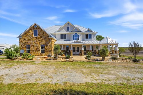 100 Mayfield Ln, Lockhart, TX, 78644-3492 | Card Image