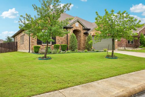 627 Ridgeglen Dr, New Braunfels, TX, 78130-4691 | Card Image
