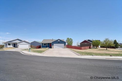 2203 Silverton Dr, Cheyenne, WY, 82001-7491 | Card Image