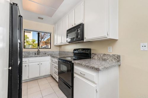 245 Fairlee Ln, Encinitas, CA, 92024-4229 | Card Image
