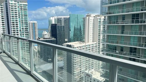 3515-n-1111 Sw 1st Ave, Miami, FL, 33130-5401 | Card Image