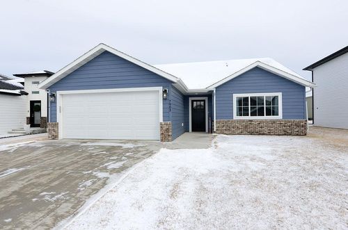 7903 Buckthorn Ave, Horace, ND, 58047-3712 | Card Image