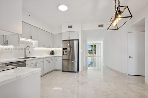 507-717 Crandon Blvd, Key Biscayne, FL, 33149-2532 | Card Image
