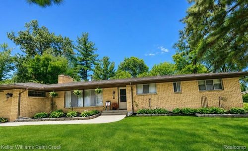 220 Boyken Rd, Rochester Hills, MI, 48307-3808 | Card Image