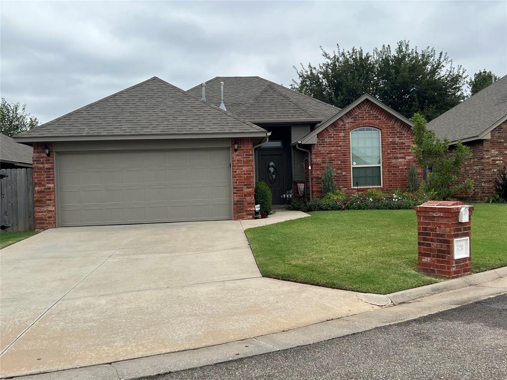 Falling Leaf Ter, Moore, OK 73160