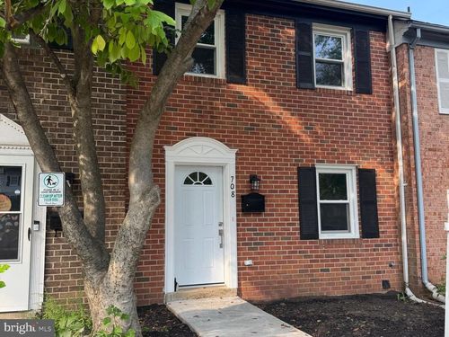 708 Olde Greenwich Cir, FREDERICKSBURG, VA, 22408-4036 | Card Image