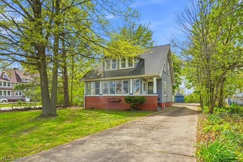 1712 E 300th St, Wickliffe, OH, 44092-1643 | Card Image