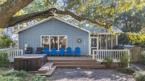 120 Sw 7th St, Oak Island, NC, 28465-7105 | Card Image