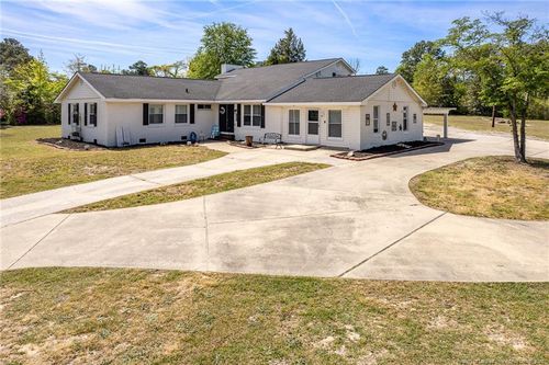 3402 Seven Mountain Dr, Fayetteville, NC, 28306-9254 | Card Image