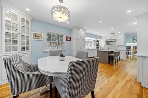 5 Old County Rd, Hingham, MA, 02043-3571 | Card Image