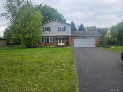 1210 Bay Rdg, Highland, MI, 48356-1106 | Card Image