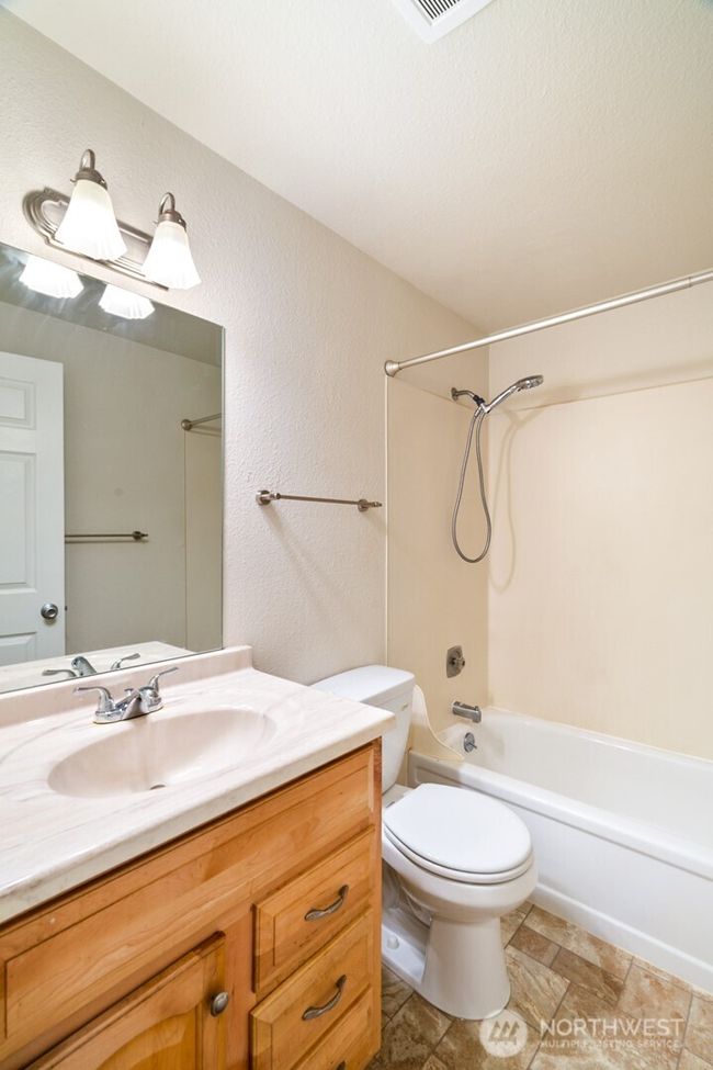 E204 - 15210 Macadam Rd S, Condo with 2 bedrooms, 2 bathrooms and 1 parking in Tukwila WA | Image 27