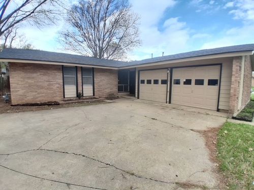 3717 Cranston Ct E, Irving, TX, 75062-3555 | Card Image