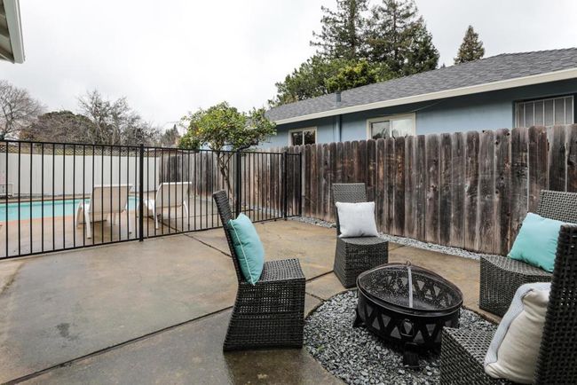 300 Encina Cmns, House other with 7 bedrooms, 5 bathrooms and 2 parking in Stanford CA | Image 29