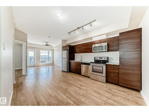 413-9519 160 Ave Nw, Edmonton, AB, T5Z0N1 | Card Image