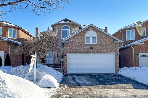 7 Winterberry Dr, Whitby, ON, L1R1Z2 | Card Image