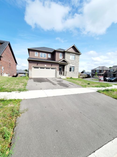 5 Oriole Cres, Port Colborne, ON, L3K6E2 | Card Image