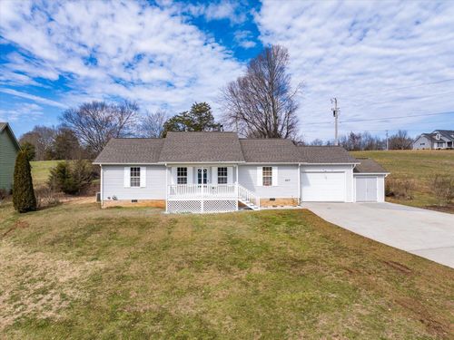 307 Circle R Dr, Benton, TN, 37307-5005 | Card Image