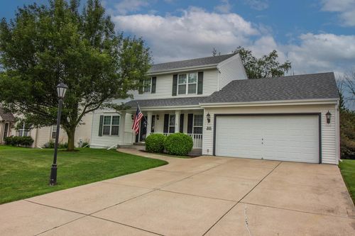 W143N9927 Ridgewood Lane, Germantown, WI, 53022 | Card Image