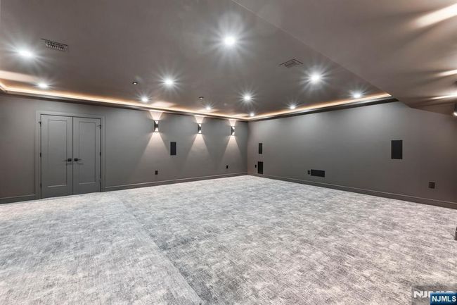 75 Maryland Rd, House other with 6 bedrooms, 8 bathrooms and null parking in Paramus NJ | Image 27