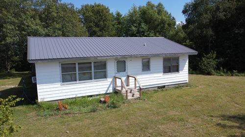 2029 E 2300 North Rd, Watseka, IL, 60970-6064 | Card Image