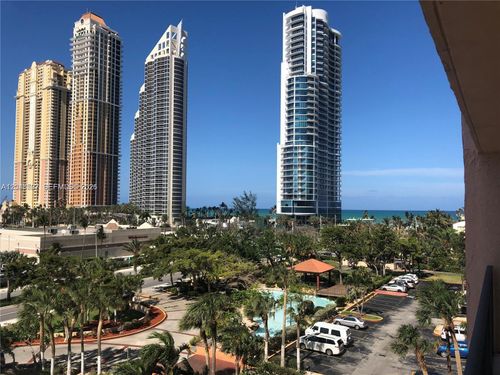 614-210 174th St, Sunny Isles Beach, FL, 33160-3337 | Card Image