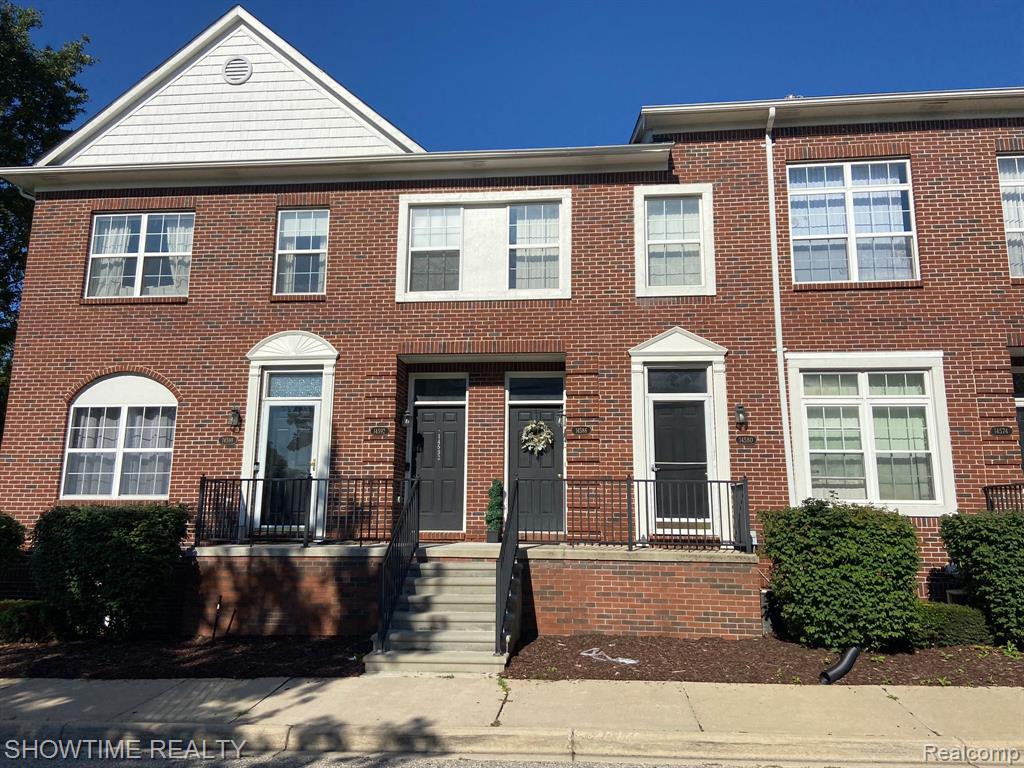 Vauxhall Dr, Sterling Heights, MI 48313