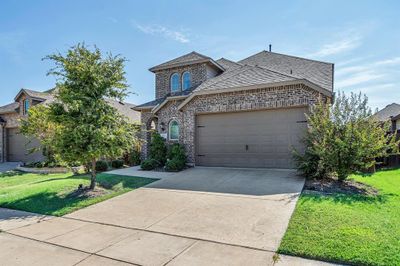 View of front of property with a front lawn | Image 1