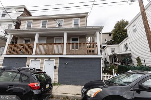 245 Lafayette St, TAMAQUA, PA, 18252-1223 | Card Image